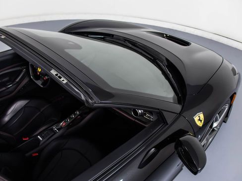 Certified 2022 Ferrari F8 Tributo image 19