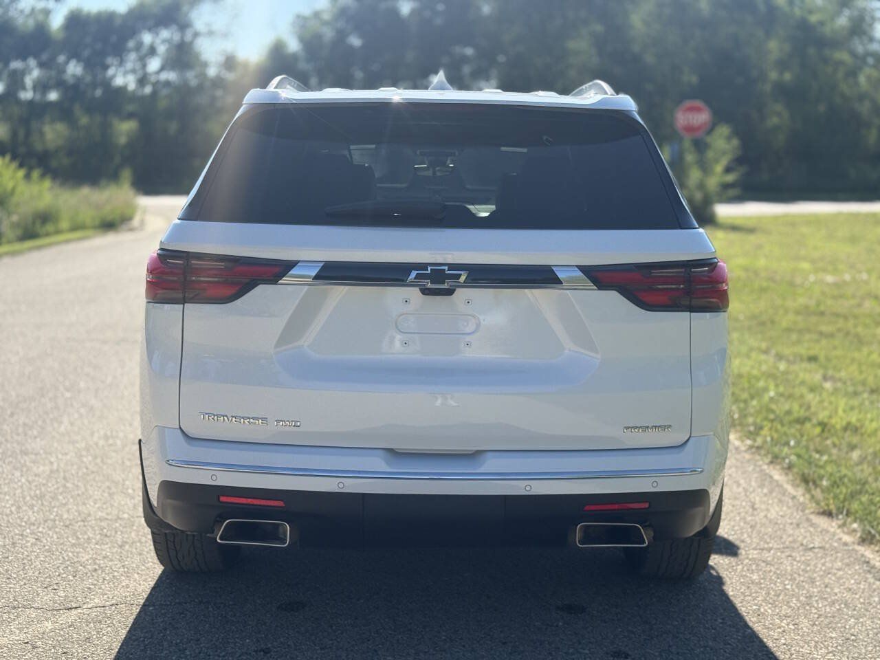 Used 2023 Chevrolet Traverse Premier w/ LPO, Floor Liner Package AWD/4WD image 6