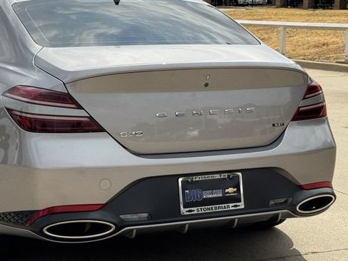 Used 2022 Genesis G70 3.3T RWD image 8