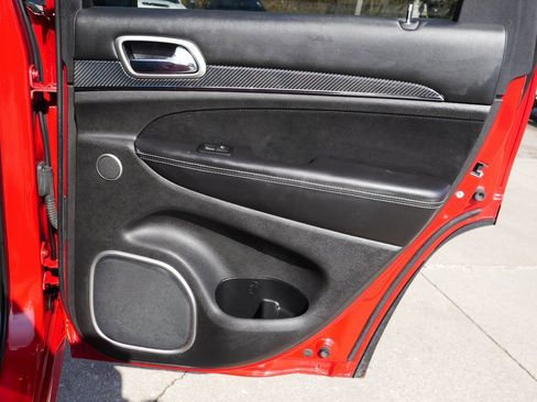 Used 2015 Jeep Grand Cherokee SRT w/ Luxury Group II image 37