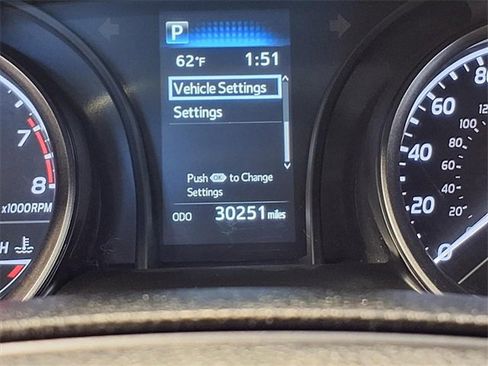 Used 2024 Toyota Camry SE image 17