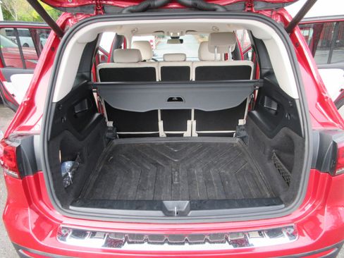 Used 2022 Mercedes-Benz GLB 250 4MATIC image 31