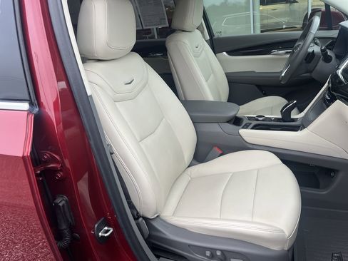 Used 2020 Cadillac XT6 Premium Luxury image 37