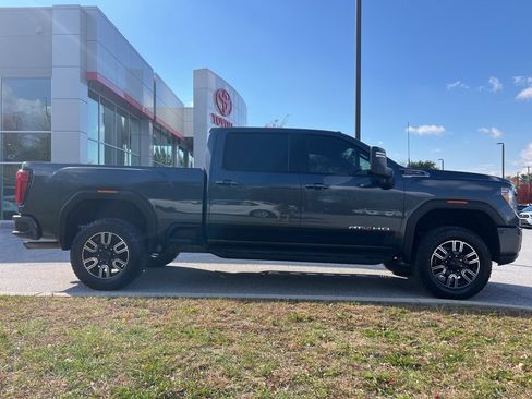 Used 2020 GMC Sierra 2500 AT4 w/ AT4 Premium Package image 2