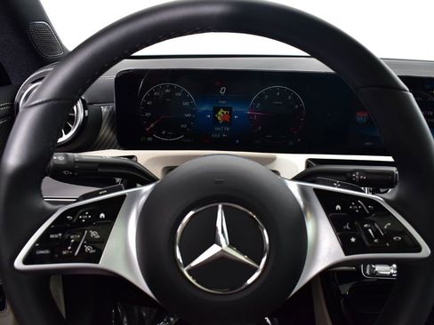 Certified 2025 Mercedes-Benz CLA 250 4MATIC image 20