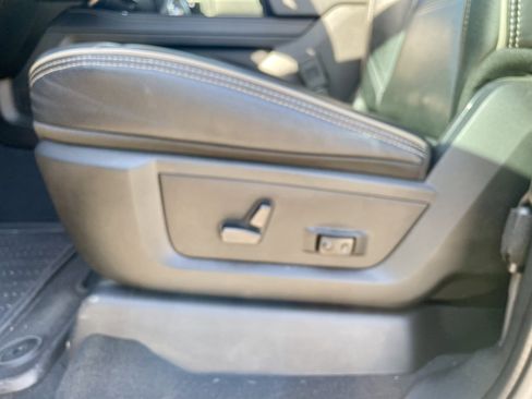 Used 2023 RAM 2500 Limited AWD/4WD image 14