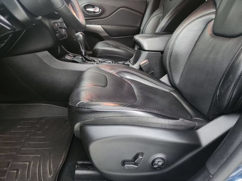 Certified 2021 Jeep Cherokee Latitude Lux w/ Comfort/Convenience Group FWD image 21