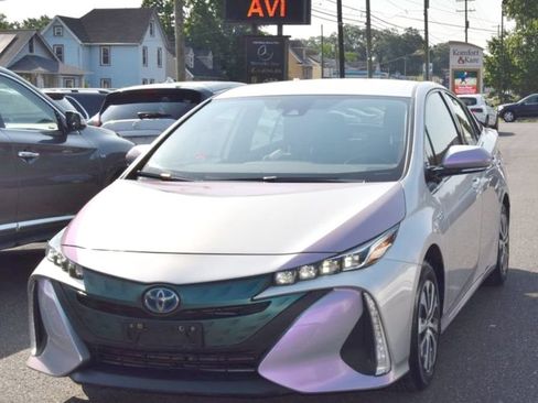 Used 2020 Toyota Prius Prime LE FWD image 2