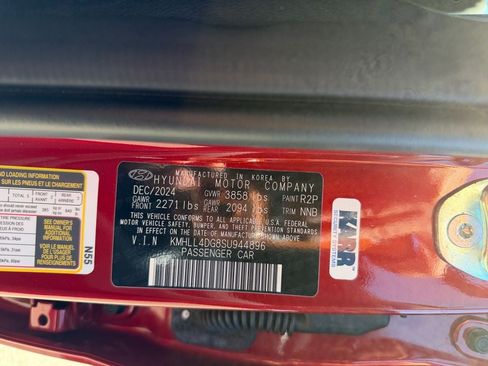 Used 2025 Hyundai Elantra SE FWD image 35