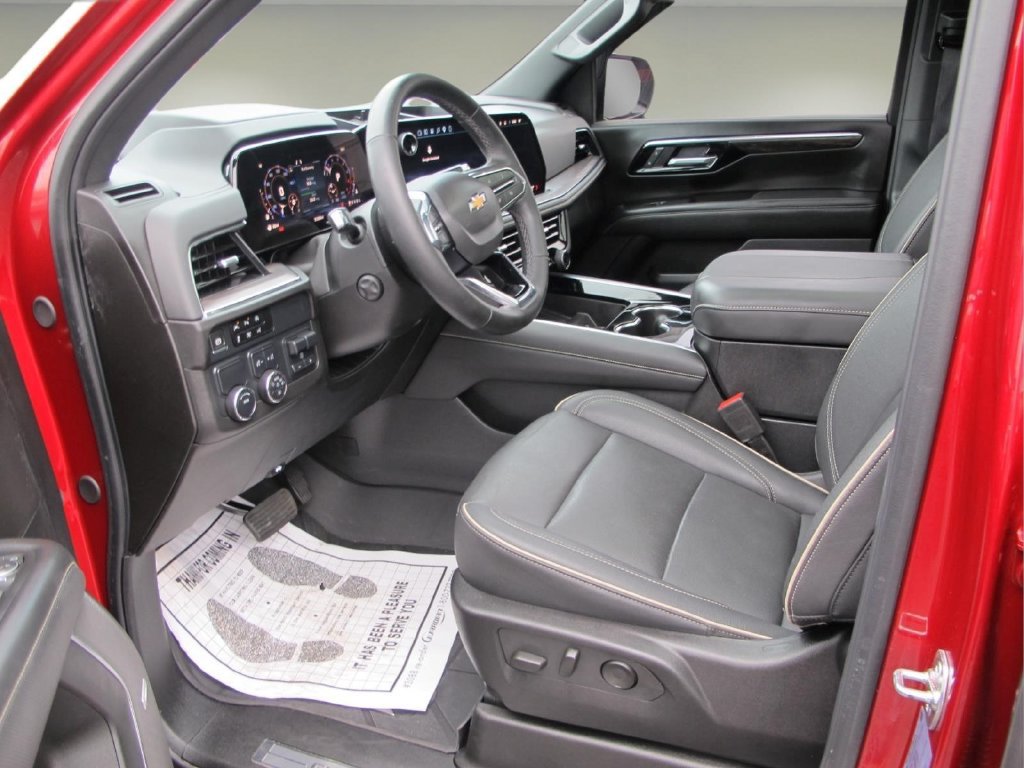 Certified 2025 Chevrolet Tahoe Premier RWD image 9