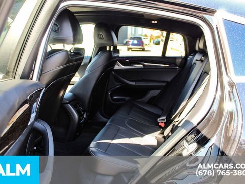 Used 2025 BMW X4 xDrive30i w/ Premium Essential Package image 17