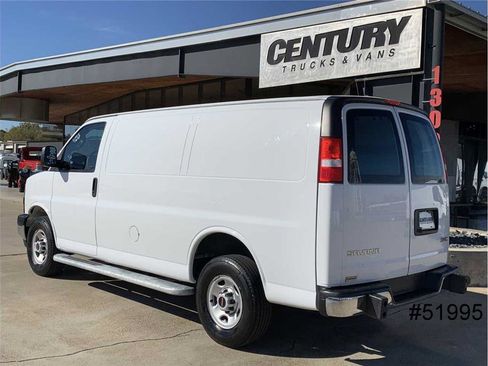 Used 2023 GMC Savana 2500 w/ Driver Convenience Package image 6