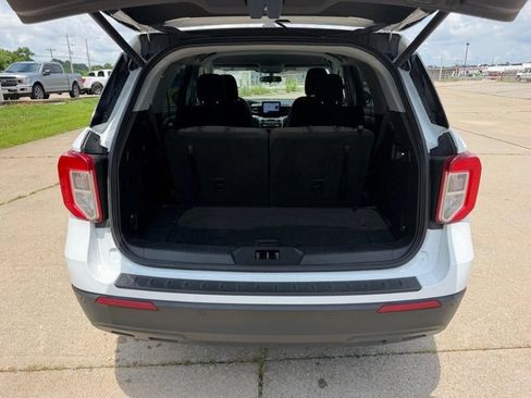 Used 2021 Ford Explorer XLT AWD/4WD image 5
