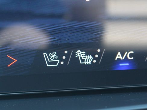 New 2026 Chevrolet Suburban Premier AWD/4WD image 14