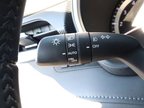 Used 2024 Toyota Highlander XSE image 16