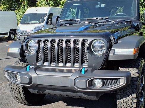 Used 2022 Jeep Wrangler Unlimited Rubicon 4xe w/ Cold Weather Group image 22