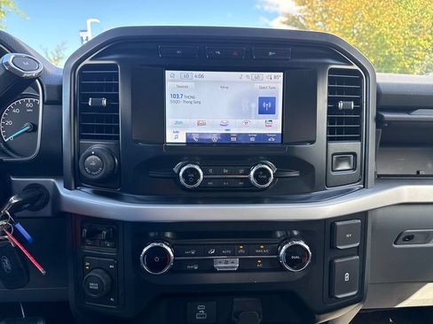 Used 2022 Ford F150 XLT w/ Equipment Group 301A Mid AWD/4WD image 28