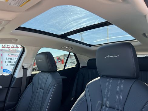 New 2026 Buick Envision Avenir image 36
