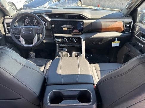 New 2025 GMC Sierra 1500 Denali w/ Denali Carbonpro Edition image 17