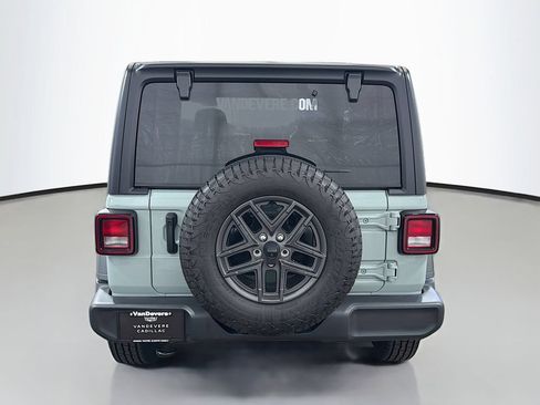 Used 2024 Jeep Wrangler Sport AWD/4WD image 8