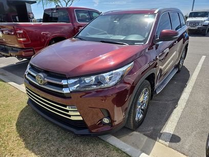 Used 2017 Toyota Highlander Limited Platinum