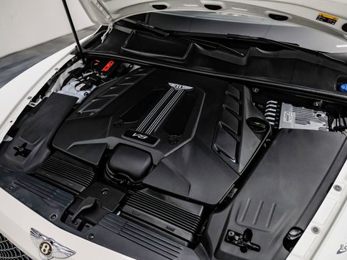 Used 2019 Bentley Bentayga image 98