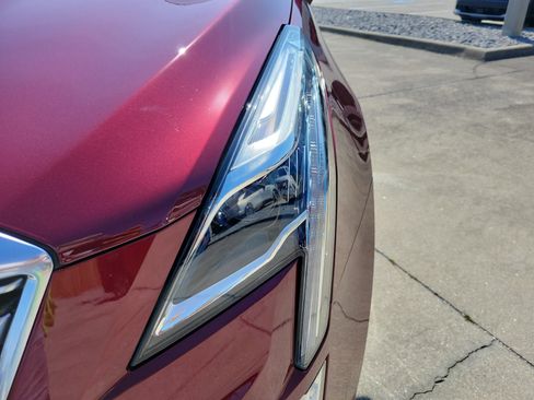 Used 2018 Cadillac XT5 Premium Luxury image 9