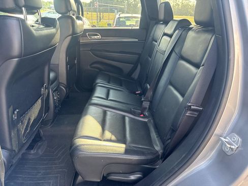 Used 2019 Jeep Grand Cherokee Limited w/ Luxury Group II AWD/4WD image 11