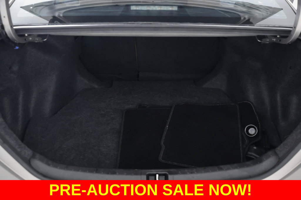 Used 2015 Toyota Corolla LE FWD image 33