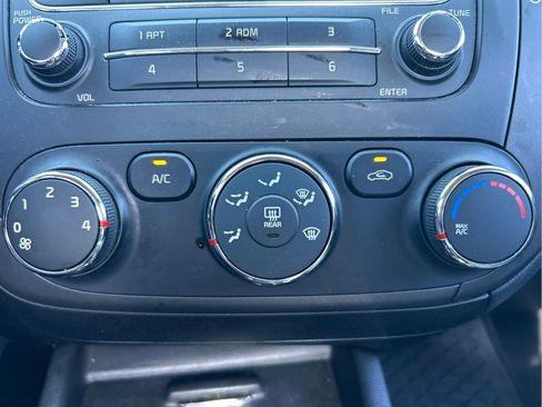 Used 2016 Kia Forte LX FWD image 28