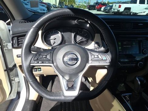 Used 2019 Nissan Rogue SL image 15