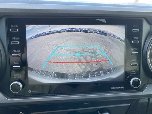 Used 2020 Toyota Tacoma TRD Off-Road w/ Blackout Package AWD/4WD image 17