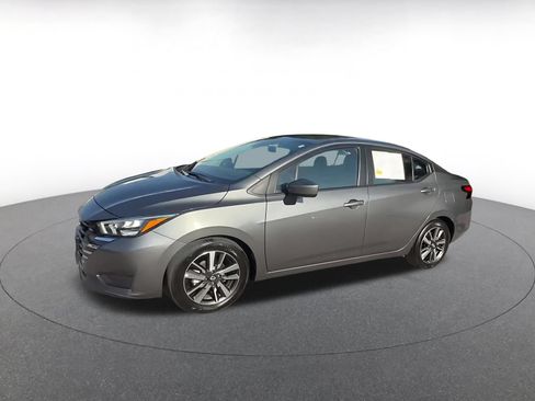 Used 2025 Nissan Versa SV FWD image 8