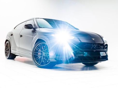 Used 2020 Lamborghini Urus image 6