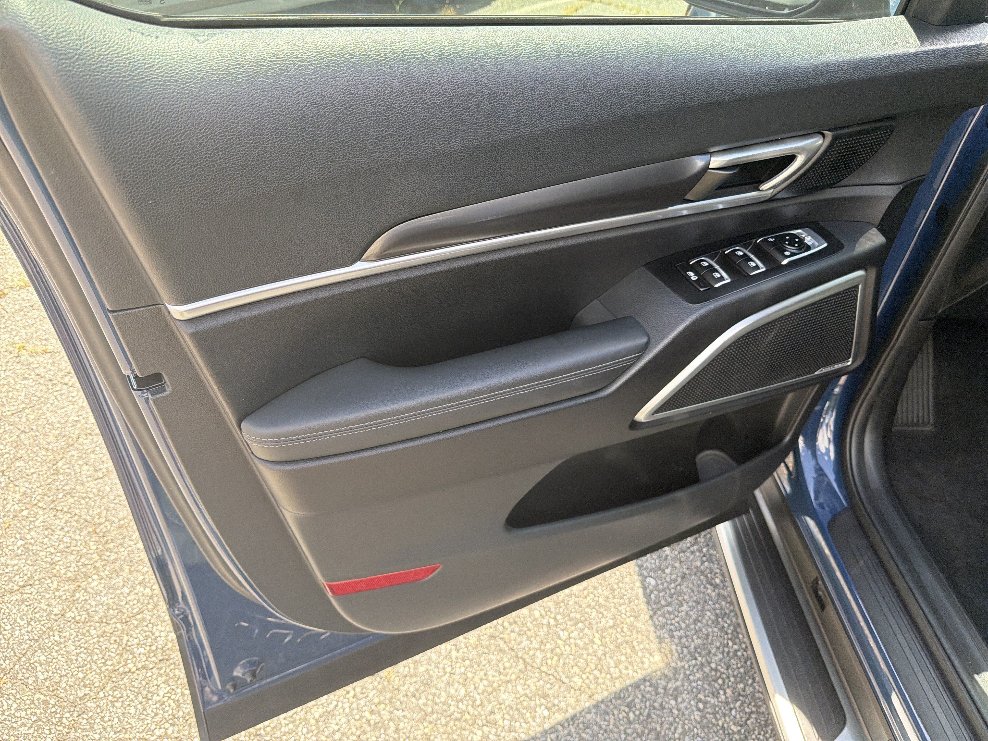 Certified 2023 Kia Telluride S w/ S Sunroof Package AWD/4WD image 10