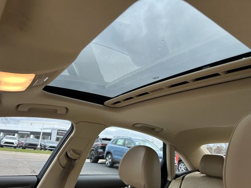 Used 2013 Audi A4 2.0T Premium Plus w/ Premium Plus Pkg image 22