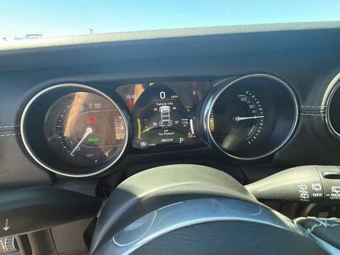 Used 2021 Jeep Wrangler Unlimited Sahara w/ Cold Weather Group AWD/4WD image 15