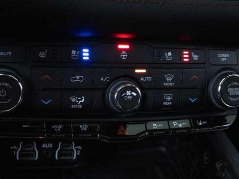 Used 2023 Dodge Durango R/T AWD/4WD image 15