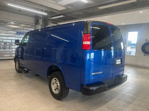 Used 2019 Chevrolet Express 2500 w/ Communications Package RWD image 8