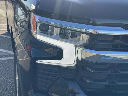 Used 2025 Chevrolet Silverado 1500 LT AWD/4WD image 5