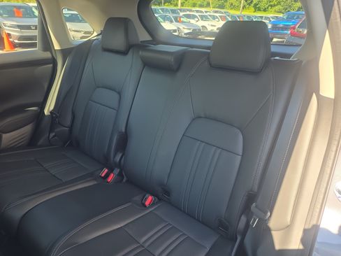 Used 2025 Honda HR-V EX-L image 17