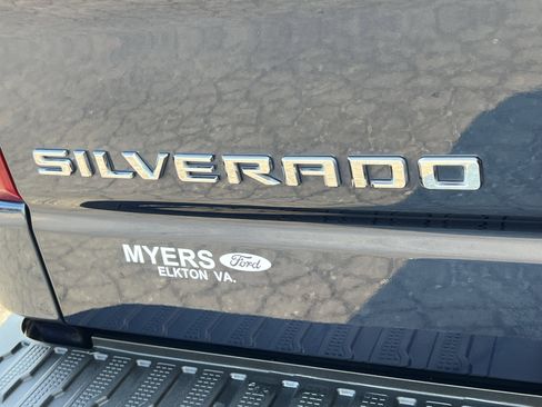 Used 2022 Chevrolet Silverado 1500 LT image 14