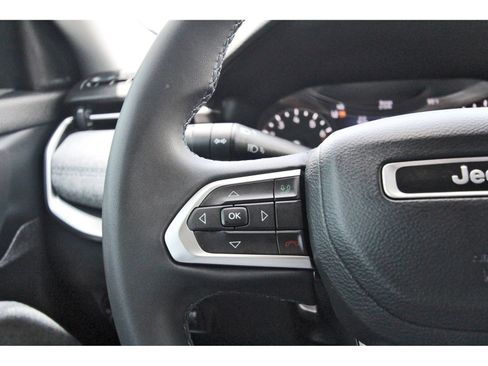 Used 2022 Jeep Compass Latitude w/ Sun and Sound Group FWD image 23