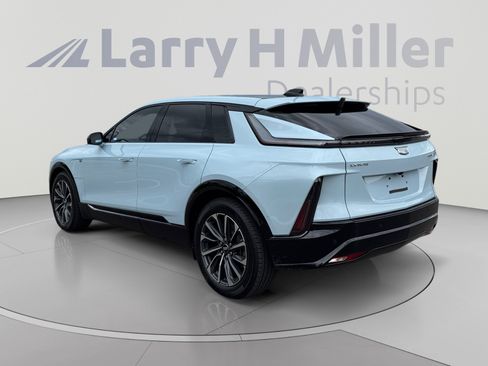 Used 2025 Cadillac Lyriq Sport AWD/4WD image 3