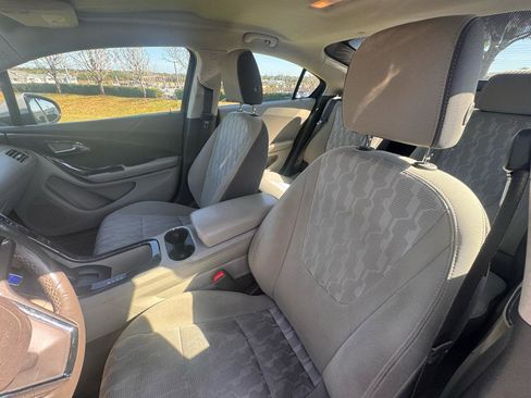 Used 2014 Chevrolet Volt w/ Enhanced Safety Package 1 image 21
