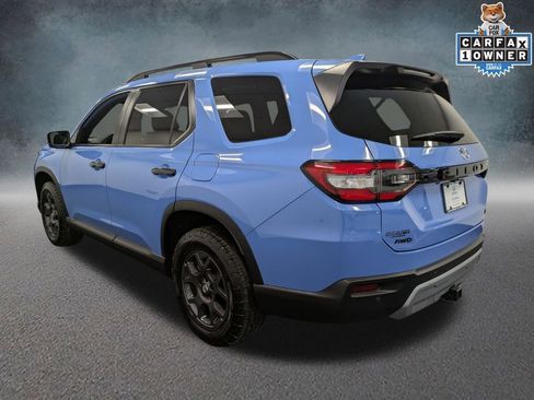 Certified 2025 Honda Pilot TrailSport image 6