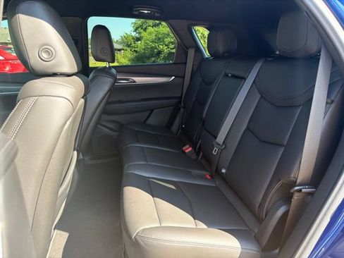 Used 2025 Cadillac XT5 Luxury FWD image 18