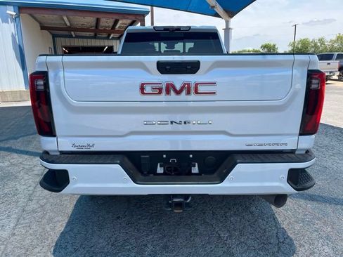 Used 2024 GMC Sierra 3500 Denali w/ Denali Reserve Package AWD/4WD image 5