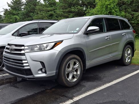 Used 2019 Toyota Highlander Limited AWD/4WD image 1
