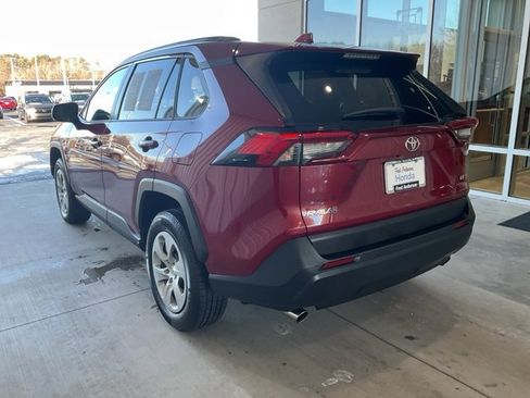 Used 2019 Toyota RAV4 LE image 16
